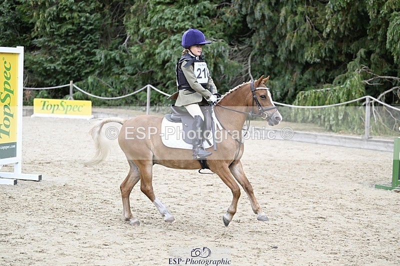 250820A-130822-06932 - Round 1, Start to 1.30pm Break