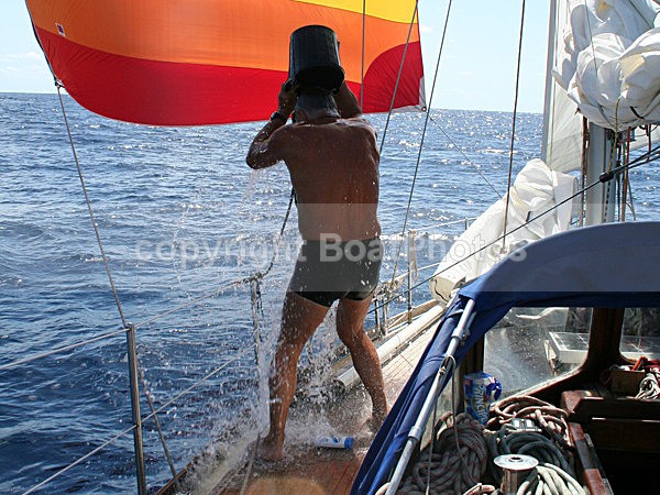 061023 Richard takes a shower - ATLANTIC CROSSING 2006