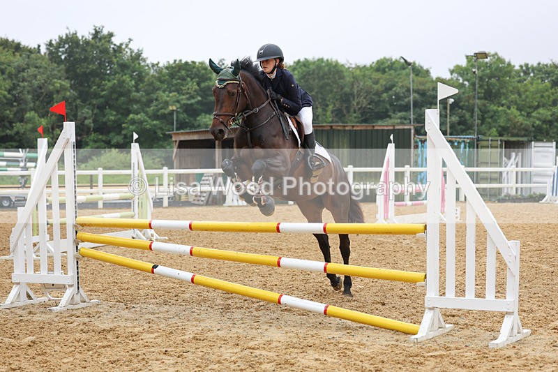 3E7A5377 - Class 4: Senior British Novice/90cm open