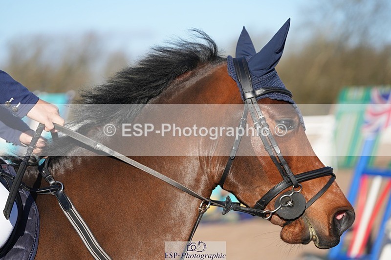 251130-120213-01138 - Cls 6 Blue Chip Pony Newcomers & 1m Open