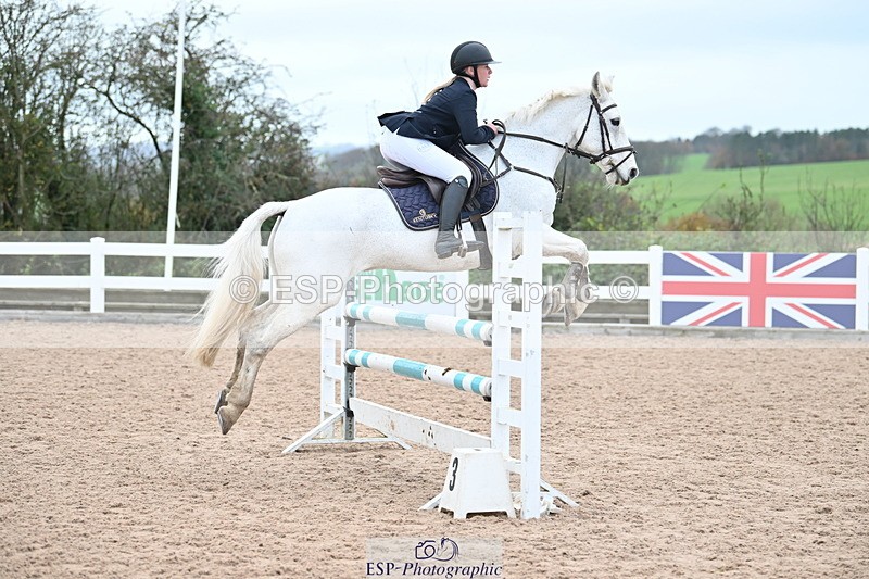 231119A-114225-05485 - Sun Cls 5 Newcomers & 1m Open