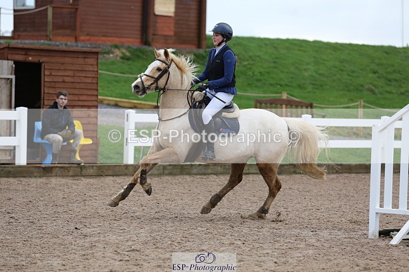 240211A-104610-02214 - Cls 4 Pony Discovery & 90cm Open