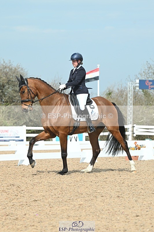 250403-103622-01491 - 036-Abbie.Newbury-Seagry.Viceroy