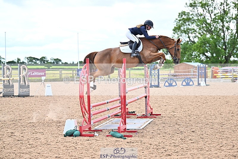 240608A-124035-02344 - Cls 4 Snr Newcomers and 1.10m Open