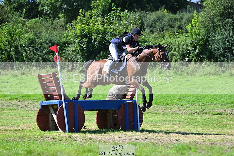 240811A-151618-05727 - 221-