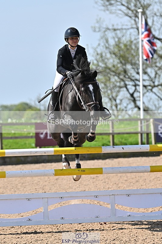 240509A-111609-01091 - Cls 9 Snr 1.20m Open