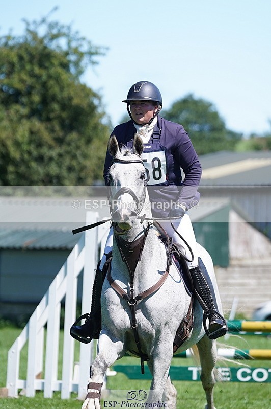 240811A-131116-03822 - 158-