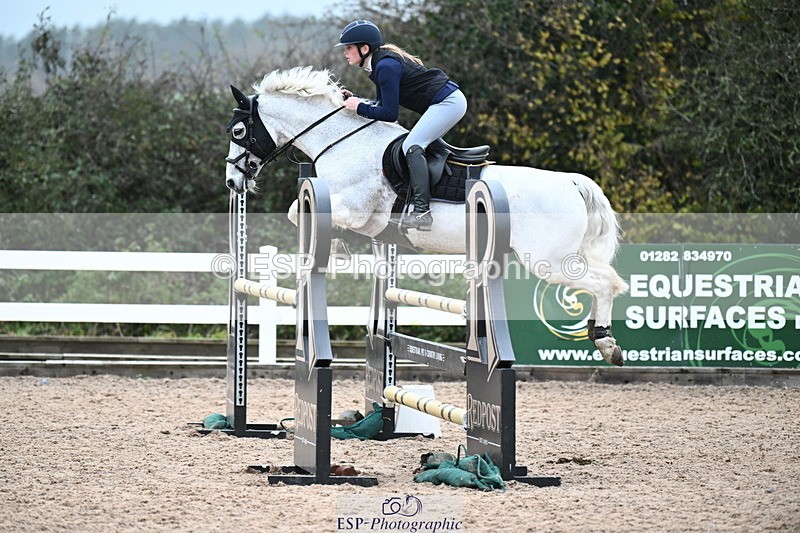 231118A-140558-03274 - Cls 9 Foxhunter & 1.10m Open