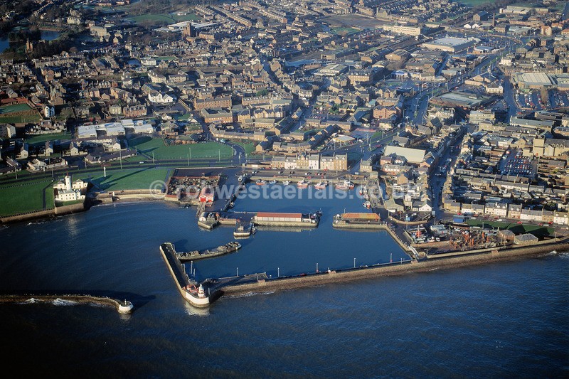 A00205C Coastal town of Arbroath - Settlements, infrastructure and attractions