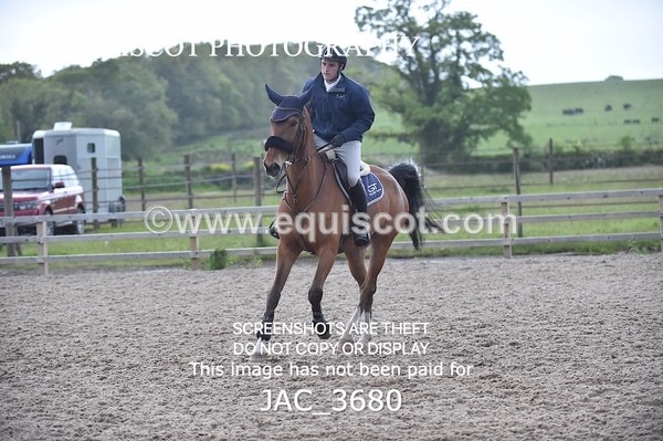 JAC_3680 - CLASS 8 Senior Newcomers/ 1.10m Open
