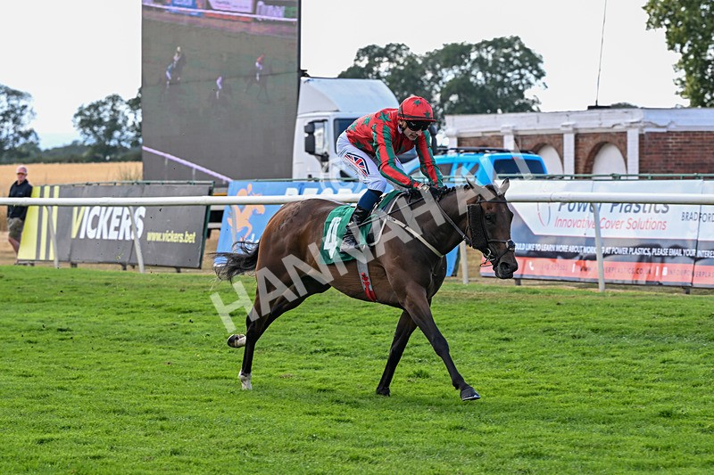 010826-Race 7-Maldevious-3494 - Race 7 16.55pm John Joseph Robson Memorial Handicap