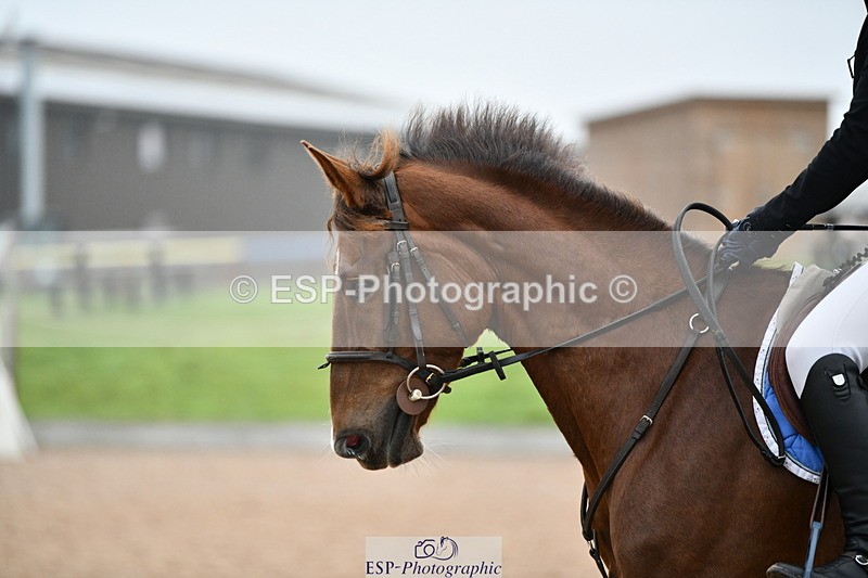 241102A-105002-04111 - SAT Cls 9 British Novice and 90cm Open