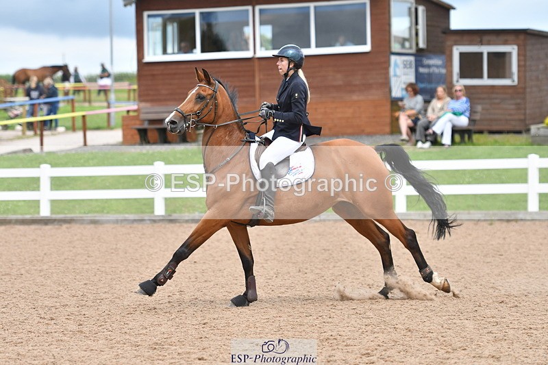 240727A-155049-06392 - Cls 24 1.05m Amateur Qualifier
