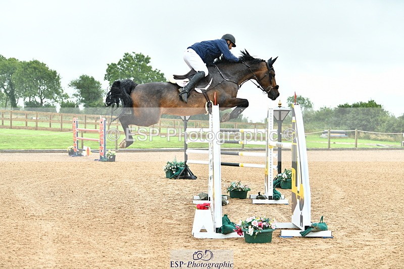 230723A-093308-10573 - Cls 4, 2 Star Small 1.30m