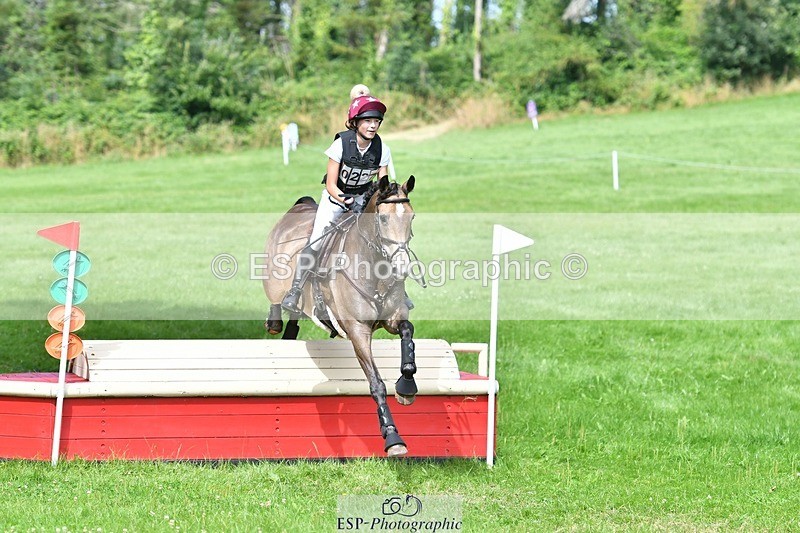 240803-151956-08144 - 227-Neve_Webber-MR_BUZZ