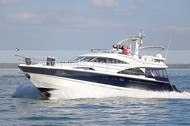 150926 FAIRLINE SQUADRON WT7A2700 - Flybridge Cruisers
