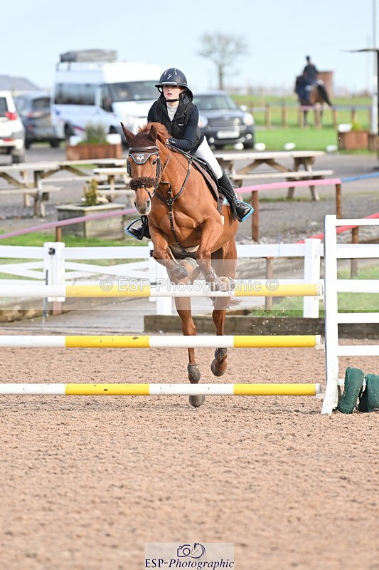 231209A-121056-01720 - Cls 12 Newcomers & 1.10m Open