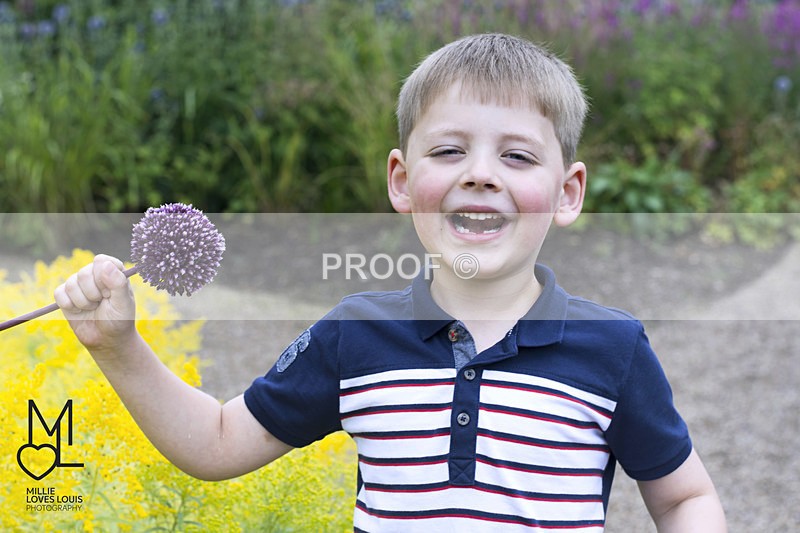 Family Photoshoot Millie Loves Louis Photography 72 - Location Photoshoots