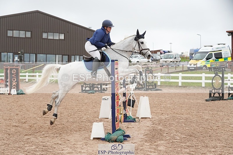 251109-103936-03429 - Cls 19 Snr 1.05m Open