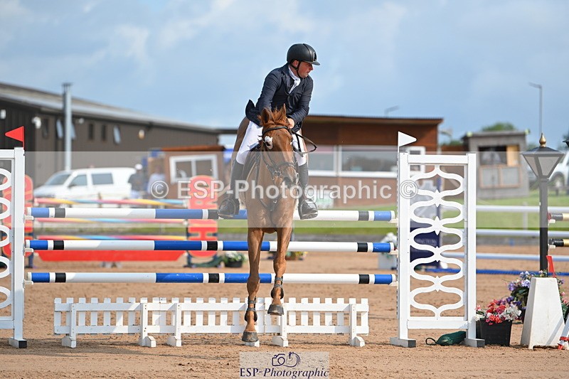 230721A-093619-04968 - Cls 2, 2 Star Small 1.30m