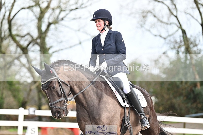 240218A-093658-04801 - 102-Caroline.Squire-Viva.Venezuela