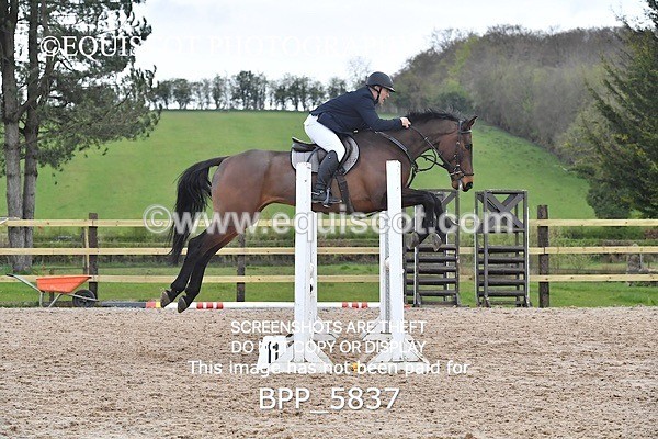 BPP_5837 - CLASS 24 SUN Senior British Novice/ 90cm Open