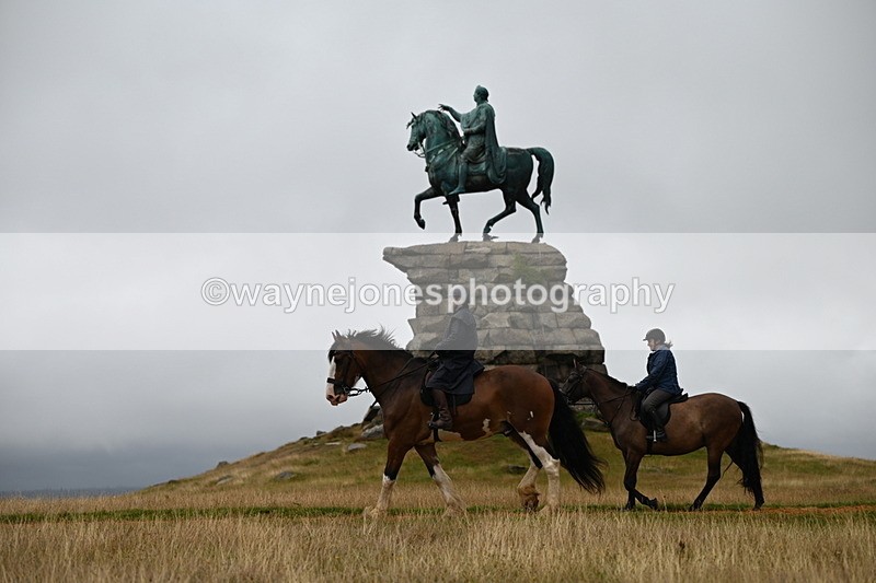 DSC_2033 - Time at Statue 12:13 to 12:32