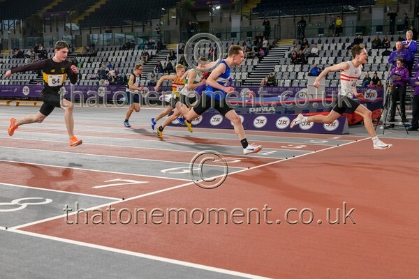 AgeInd25SAT-918405 - Track Male