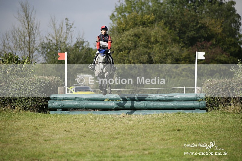  WWHT 171021 2991 - Intermediate (0.90m)  17/10/21