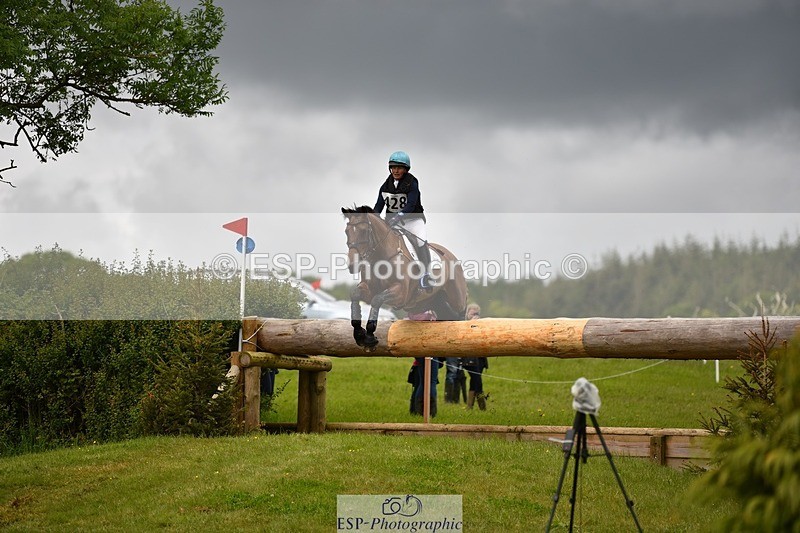 240526-115104-21003 - 428-COOLEY_SNAPCHAT-Selina_Milnes