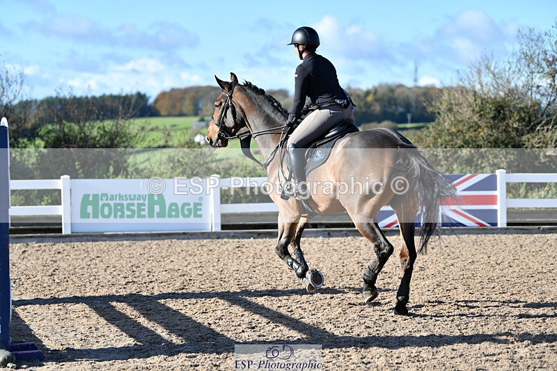 231110A-131503-00492 - Cls 5 Newcomers & 1.10m Open