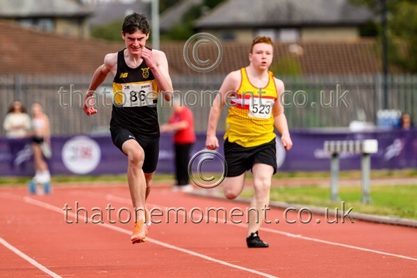 Age25SAT-925445 - Track Male