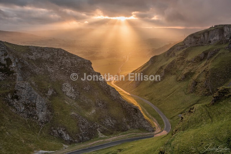 Winnats Pass - The Peak District