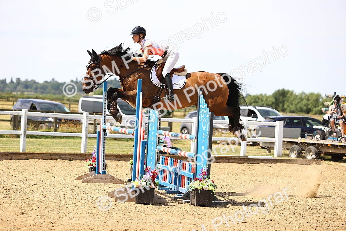 SBM_000648 - Class 15 - Redpost Equestian Senior Foxhunter - 1.20m