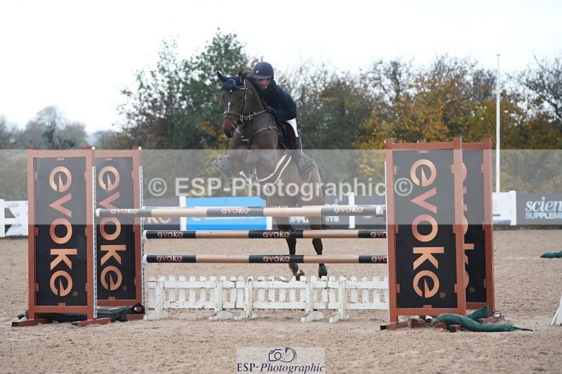 251107-135903-01296 - Cls 6 Foxhunter and 1.20m Open