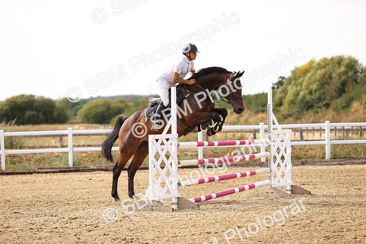 SBM_001566 - Class 6 - Senior Newcomers 1.10m