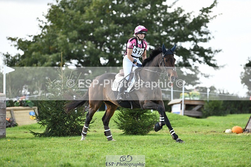 231022-131706-28673 - 312-HALVANNA.THE.LAST.SONG-Holly.Horton-XC