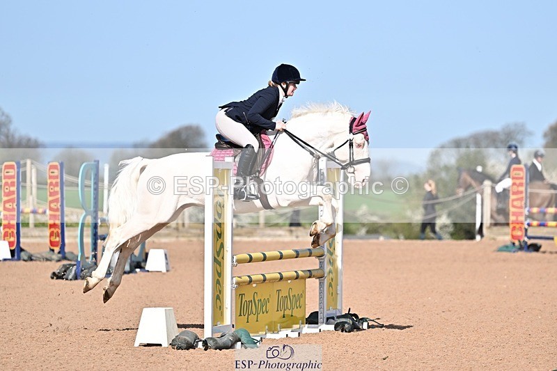 260408-103019-00171 - Cls 2 British Novice and 90cm