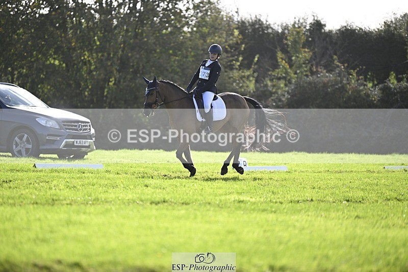 241025-120037-06981 - 373-Isabelle.Thwaite-BEACH.LADY