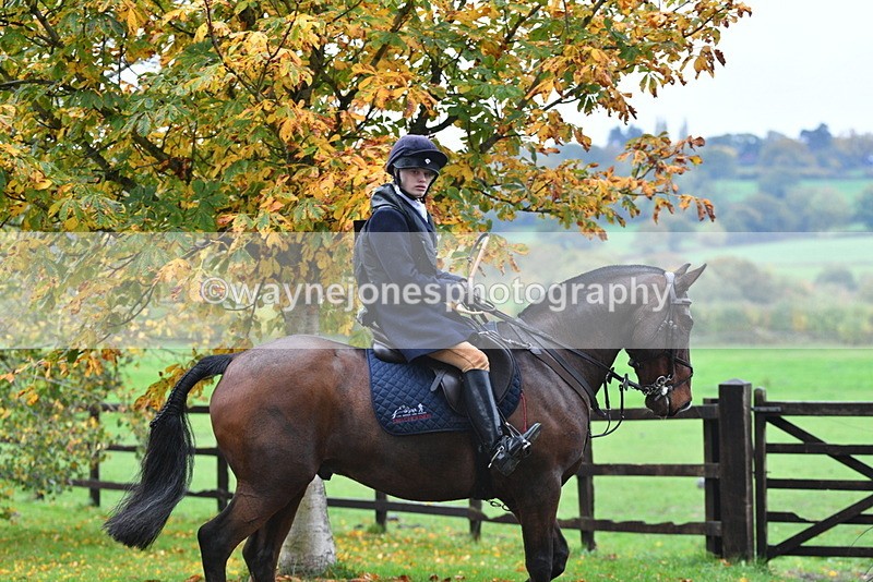 WJ5_6127 - B&B walk back for Hunt Tea !