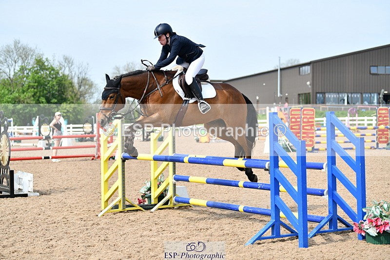 240511A-160020-14244 - Cls 25 British Novice and 90cm Open