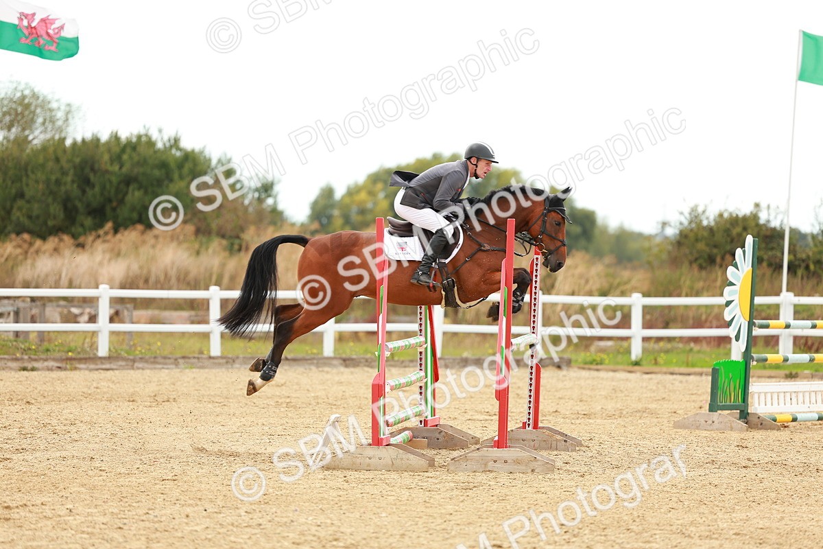 SBM_001496 - Class 4 - Senior Newcomers - 1.10m