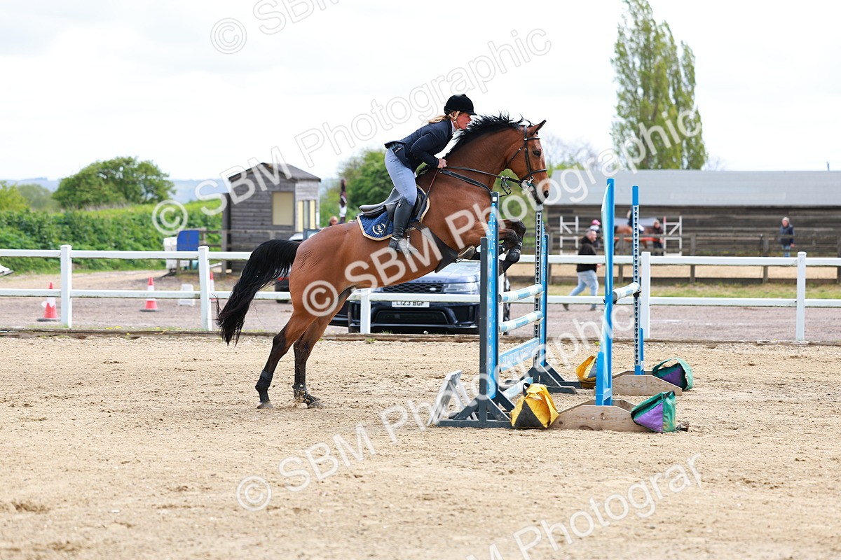SBM_002330 - Class 10 - Senior Newcomers - 1.10m