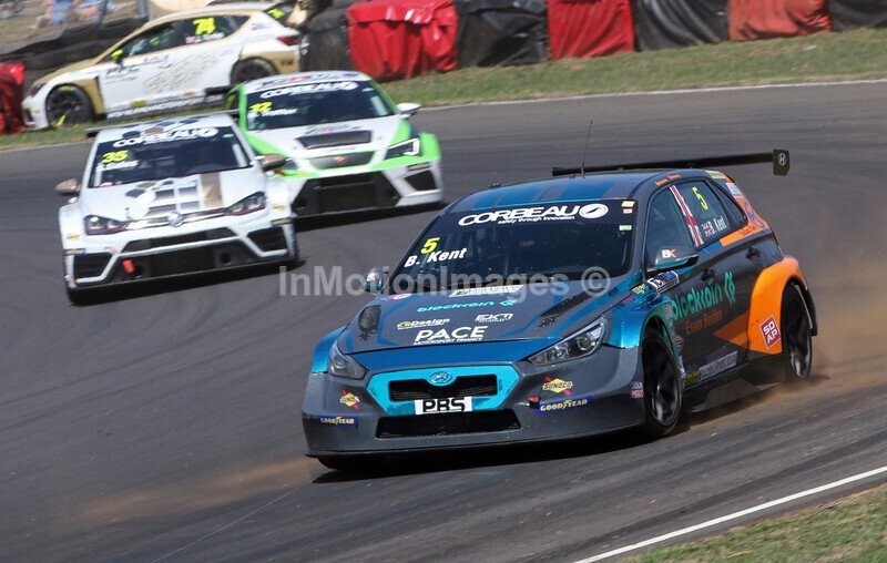  - TCR UK @ Castle Combe