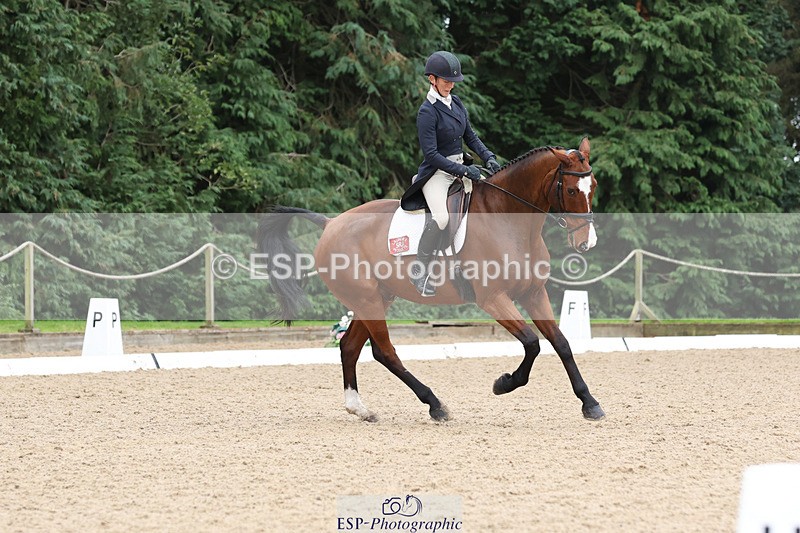 241024-121239-02007 - 057-Louisa.Lockwood-KILCANNON.OREO