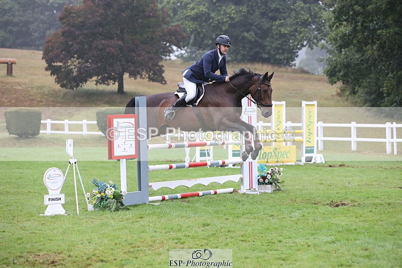 250830A-144900-07120 - Cls 16 Snr Newcomers and 1.10m Open