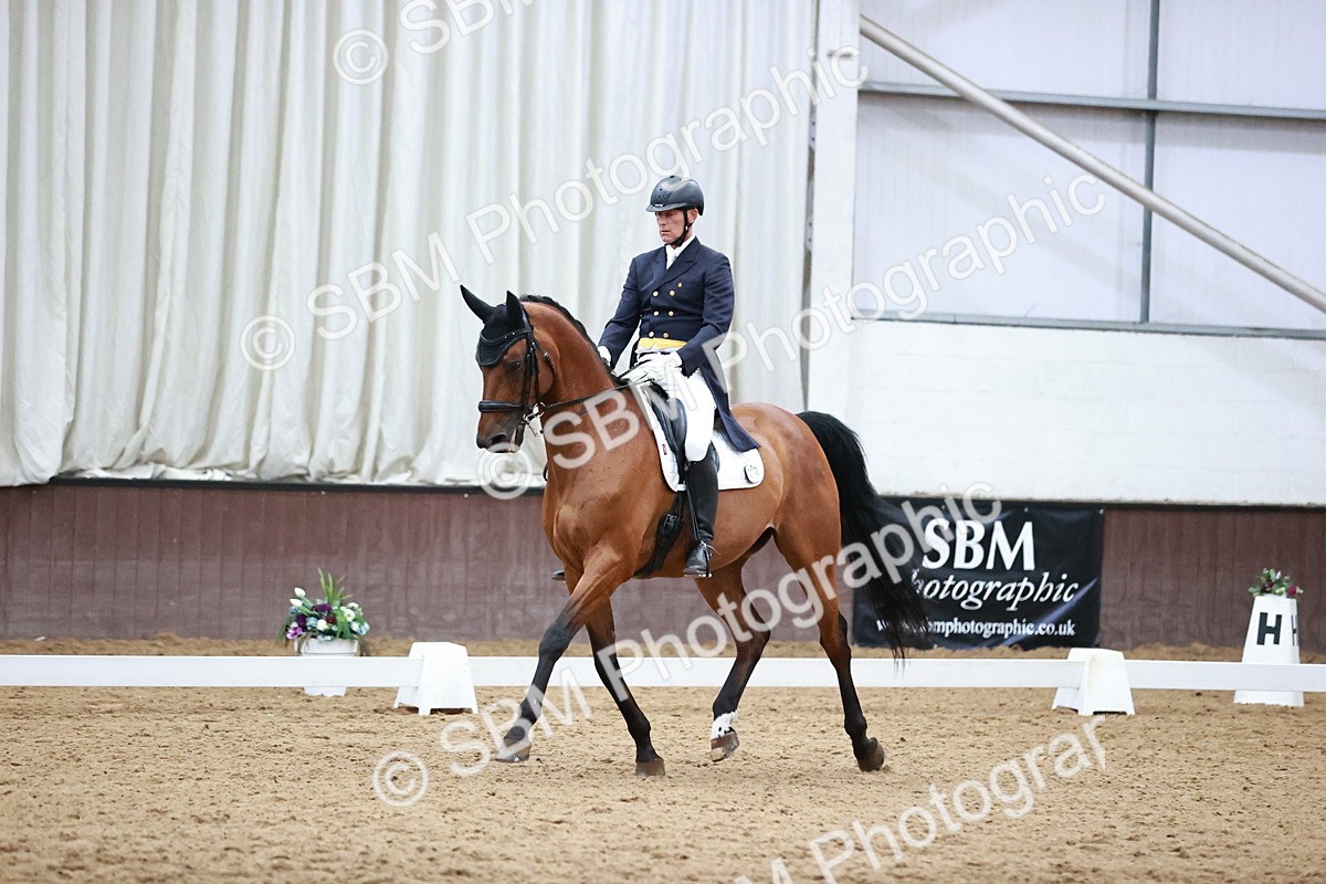 SBM_016717 - Class 5 - FEI INT II - 17.24-18.20