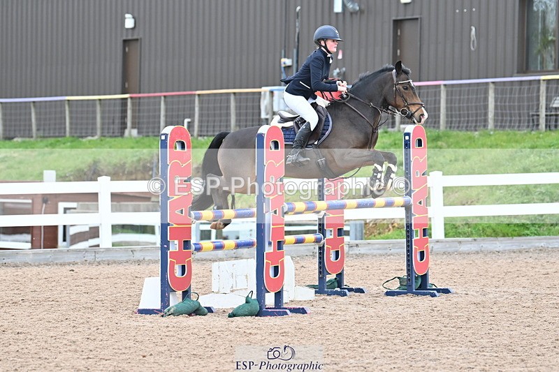 231119A-114952-05518 - Sun Cls 5 Newcomers & 1m Open