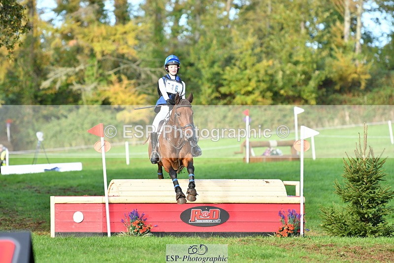 251025A-160126-21964 - G-516-Zara.Bucknell