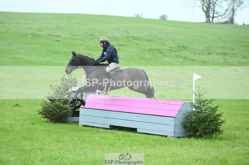 250418-102623-01167 - 051-Alex.Jupp-CARRY.ON.REGARDLESS